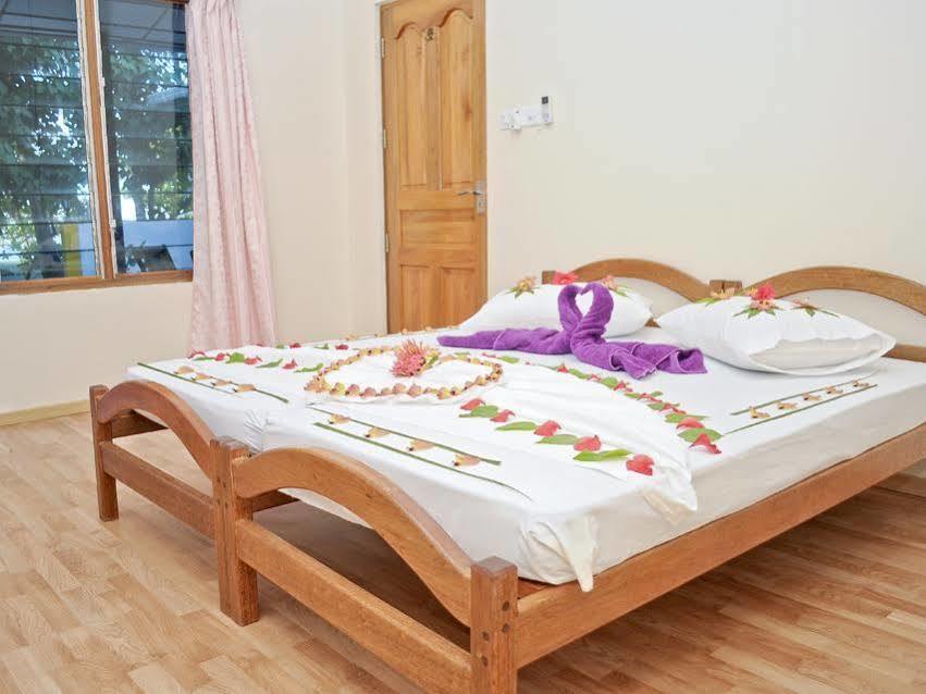 Fulidhoo La Perla Guest House Exterior photo
