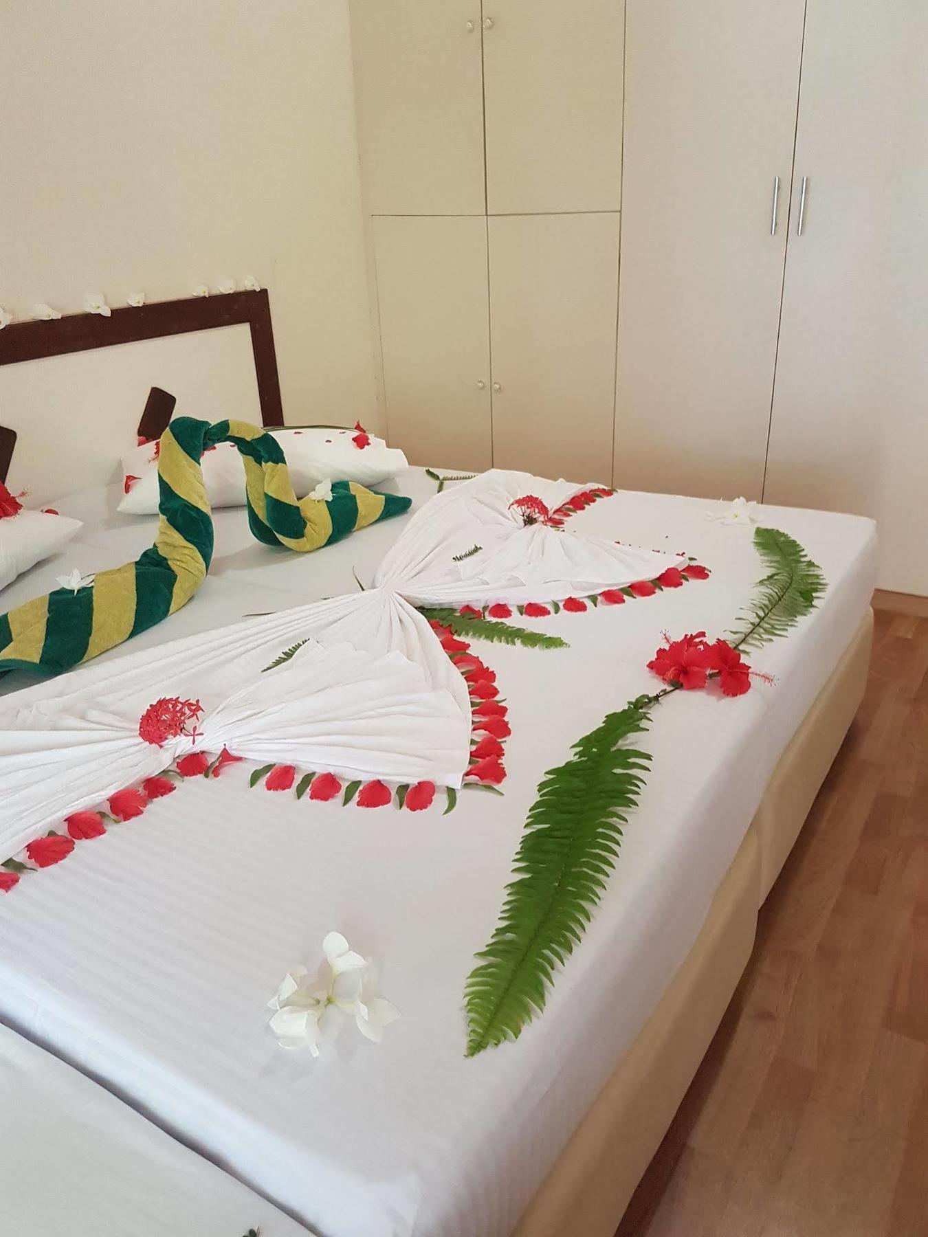 Fulidhoo La Perla Guest House Exterior photo